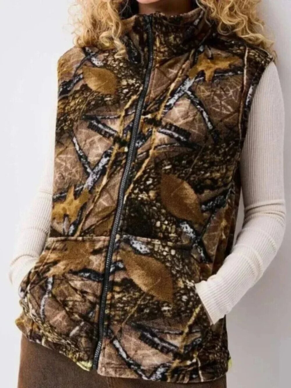 NWT Camo pattern fleece vest